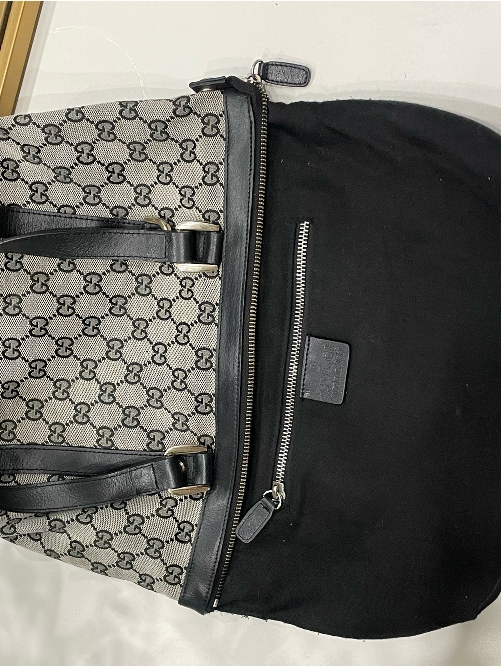 Gucci Black & Beige GG Canvas Tote Bag - Picture 14 of 16